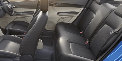 wide-and-comfortable-rear-seat